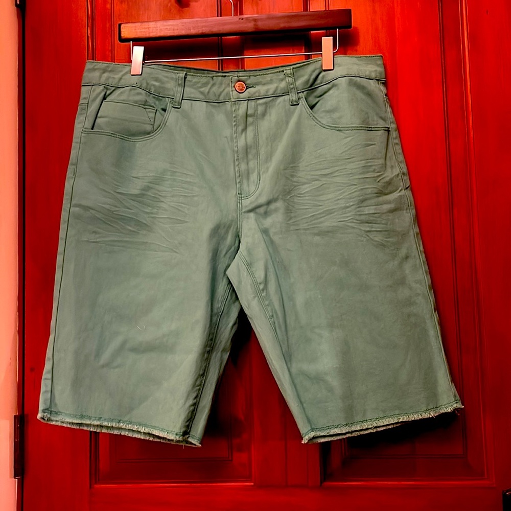 21Men Shorts. NWOT